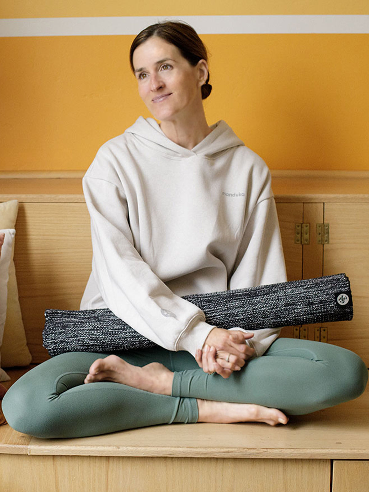 Manduka マンドゥカ ハーフムーン フーディー/マンドゥカ レディース ヨガウェア トップス 長袖 パーカー W Half Moon Hoodie 24FW-レディースウェア-