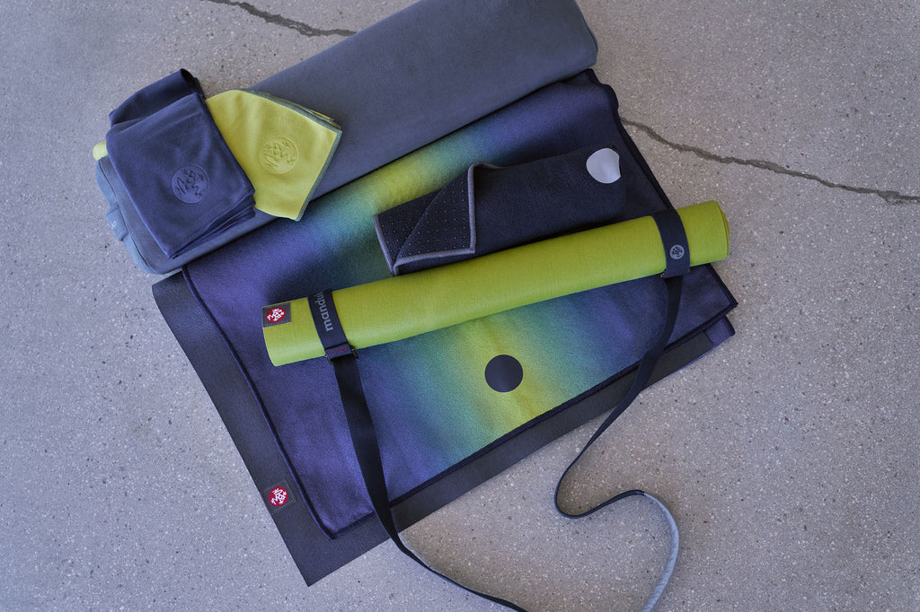マンドゥカ リーン ヨガボルスター／Manduka ENLIGHT LEAN